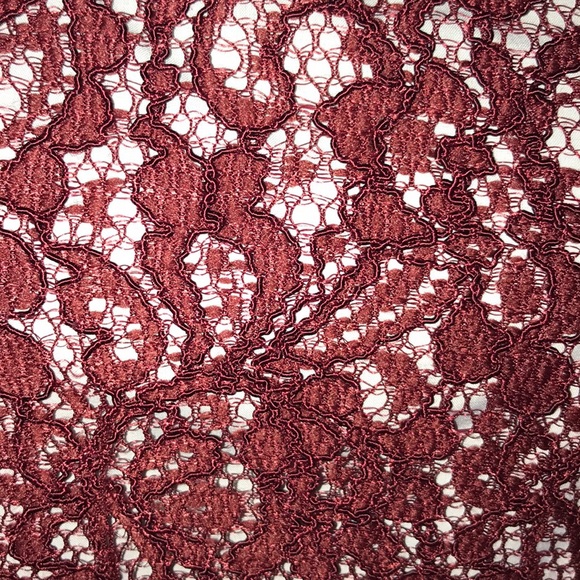 “Simply Vera” Burgundy Top - Picture 3 of 7